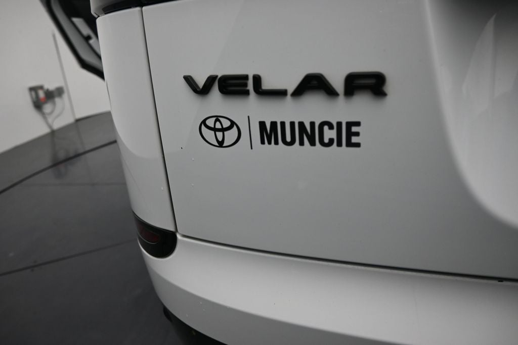 2025 Land Rover Range Rover Velar Dynamic SE