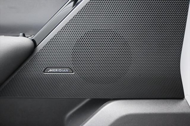 2025 Land Rover Range Rover Velar Dynamic SE