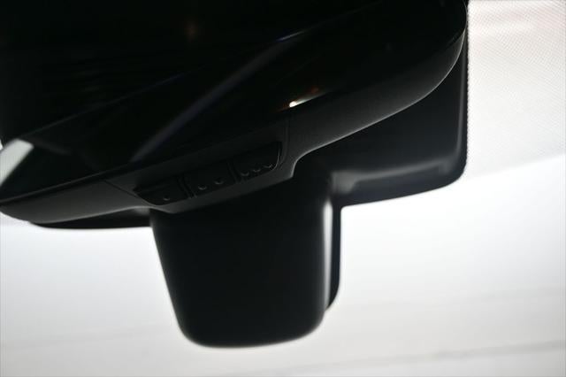 2025 Land Rover Range Rover Velar Dynamic SE