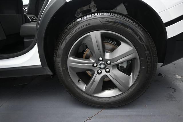 2025 Land Rover Range Rover Velar Dynamic SE