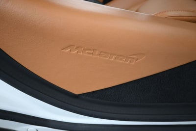 2022 McLaren GT Base