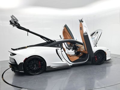 2022 McLaren GT Base