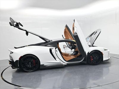 2022 McLaren GT Base