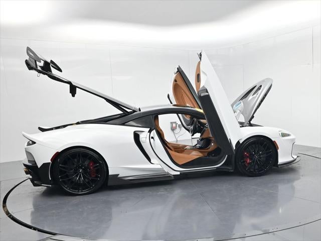 2022 McLaren GT Base