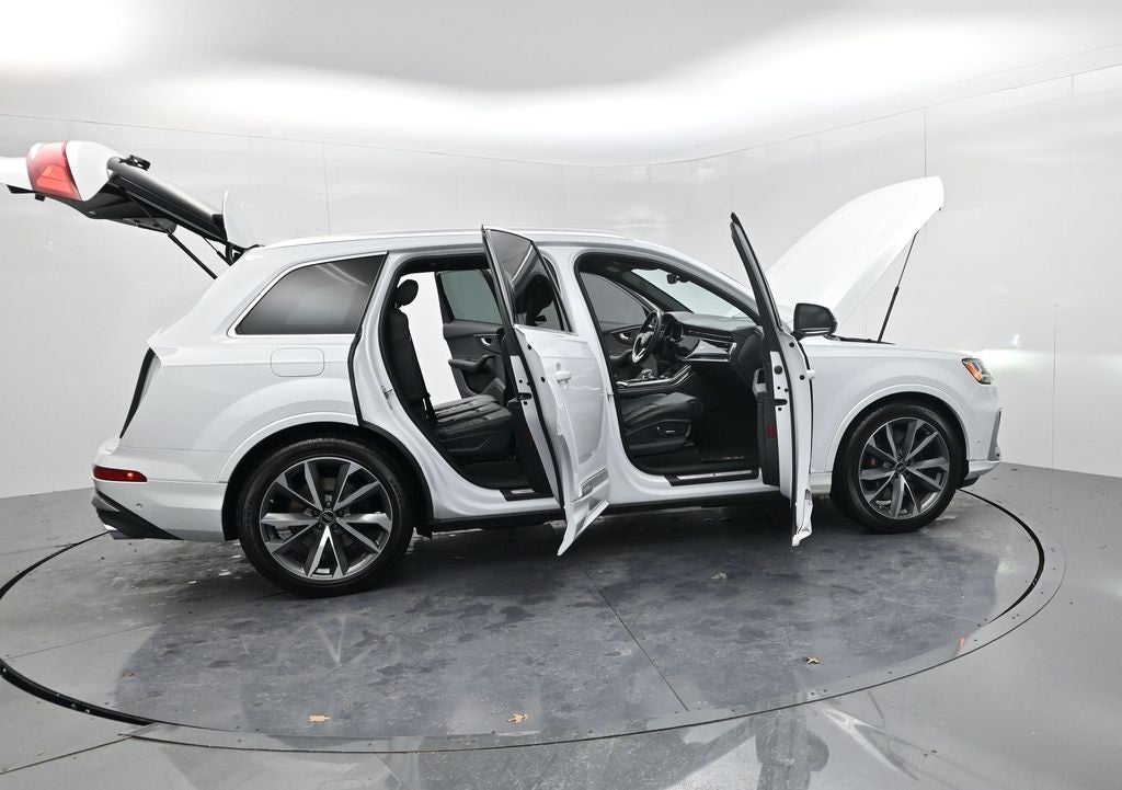 2023 Audi SQ7 Premium Plus quattro