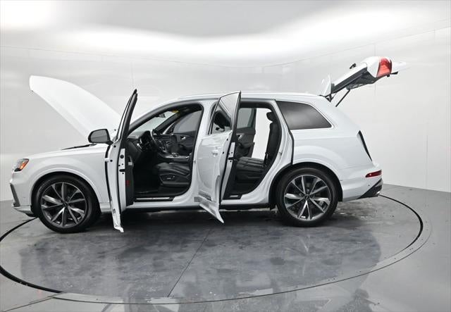 2023 Audi SQ7 Premium Plus quattro