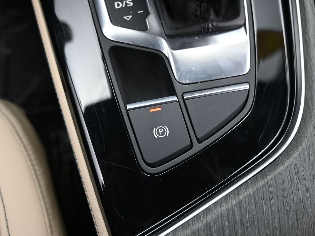 2023 Audi A4 45 S line Premium Plus quattro