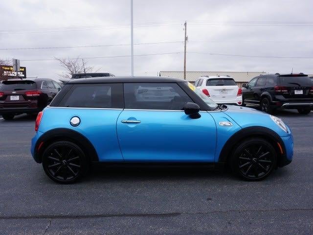 2016 MINI Cooper S Base