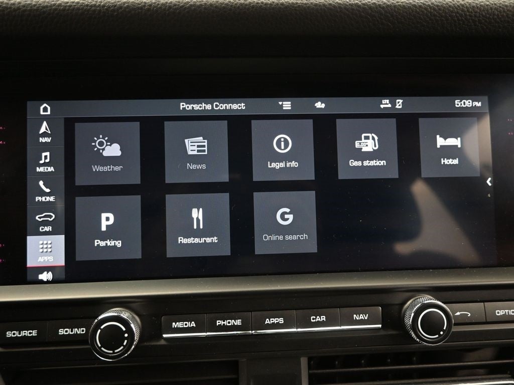 2021 Porsche Macan Base