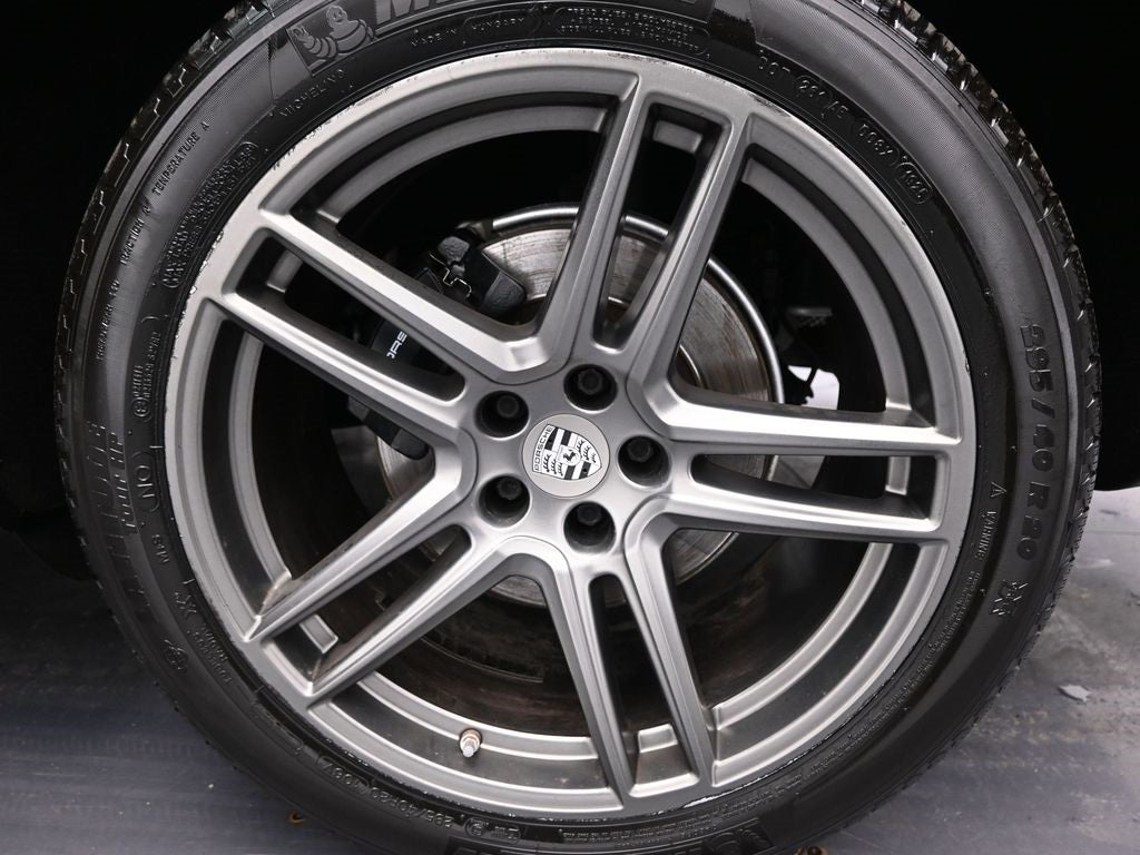 2021 Porsche Macan Base