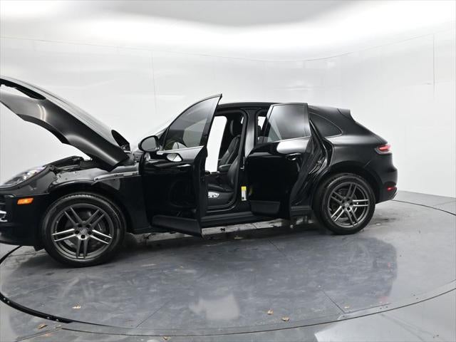 2021 Porsche Macan Base