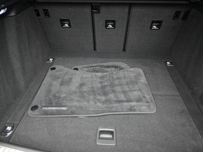 2024 Porsche Macan T