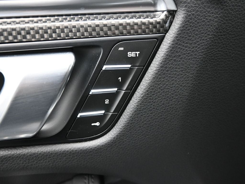 2024 Porsche Macan T