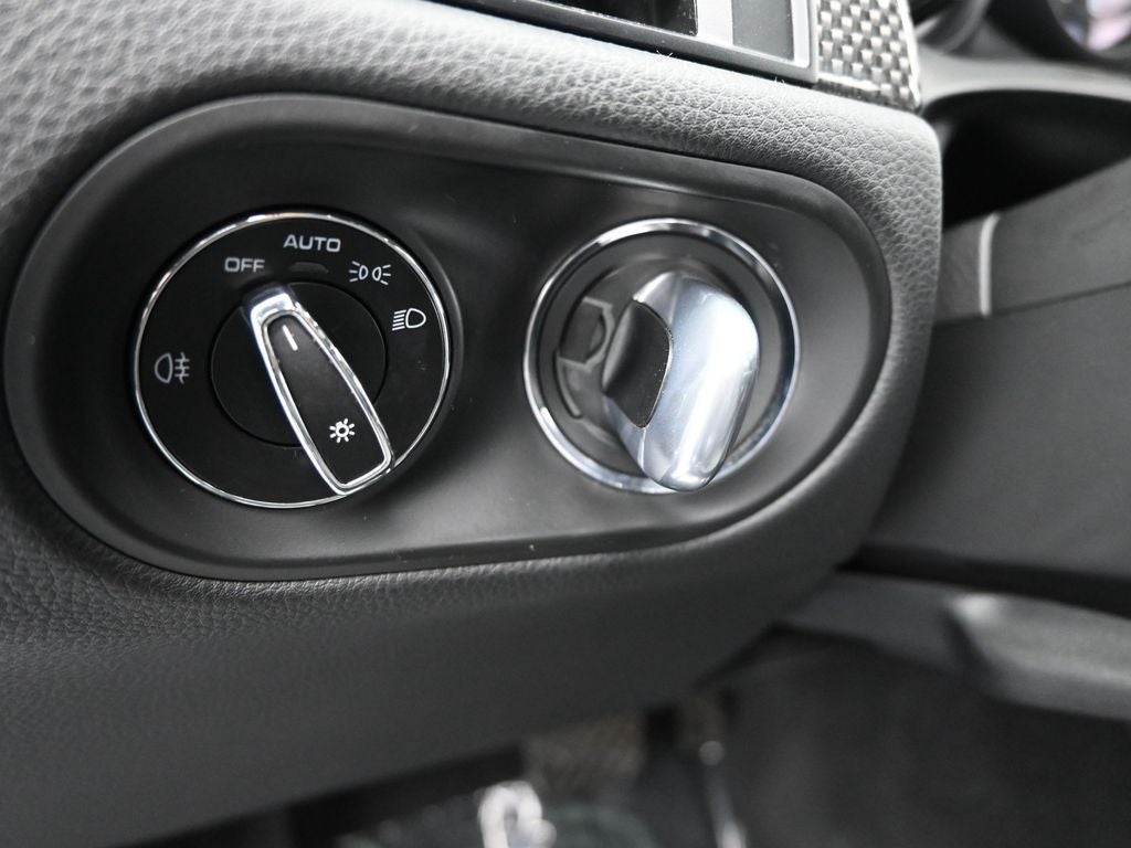 2024 Porsche Macan T