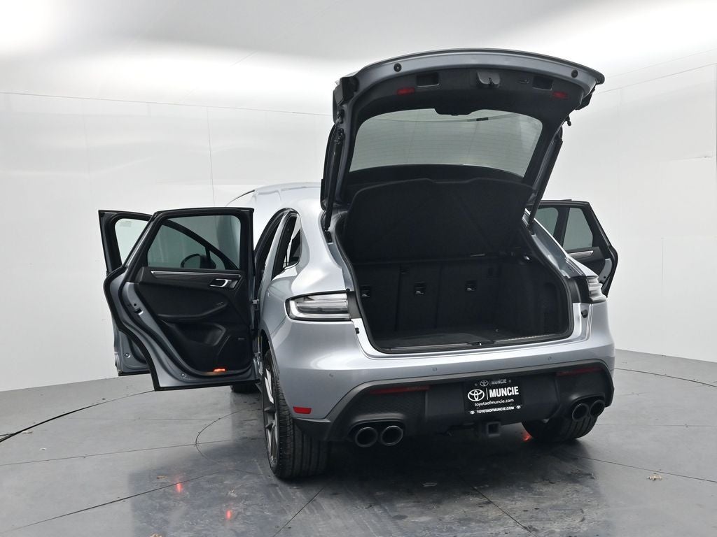 2024 Porsche Macan T