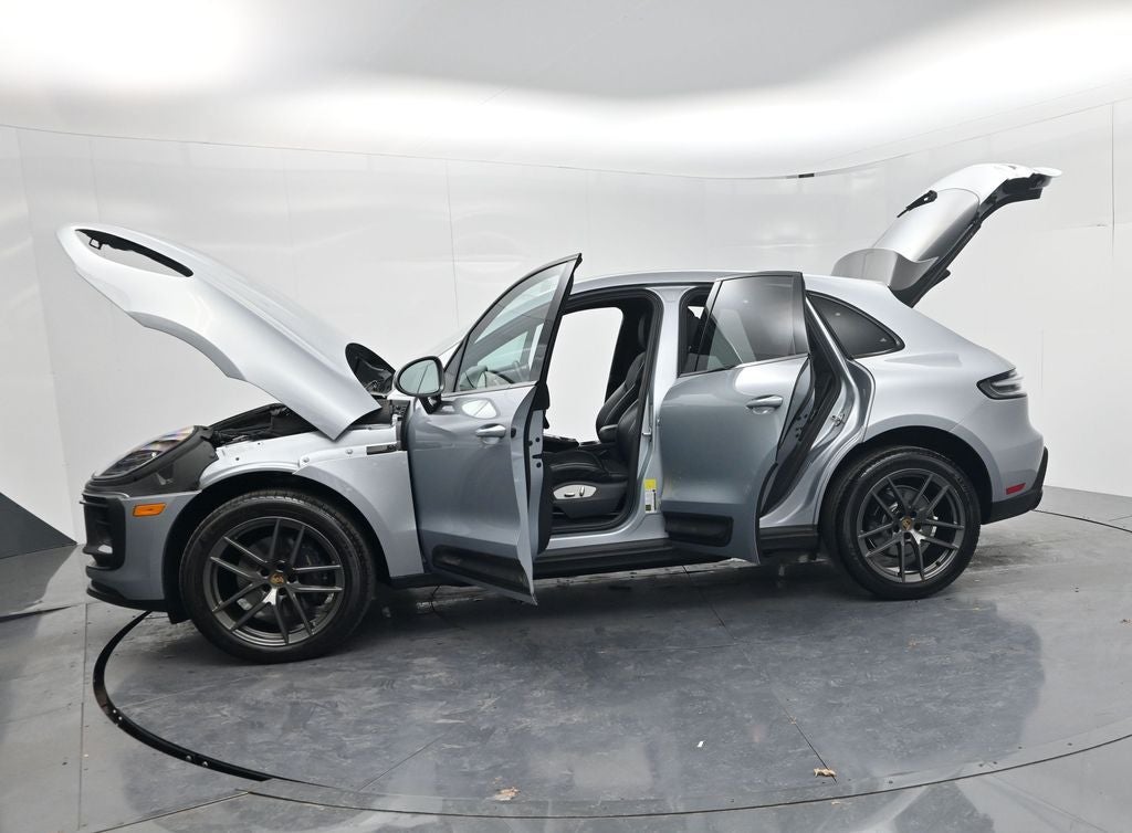 2024 Porsche Macan T