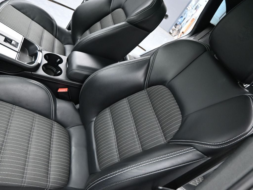 2024 Porsche Macan T