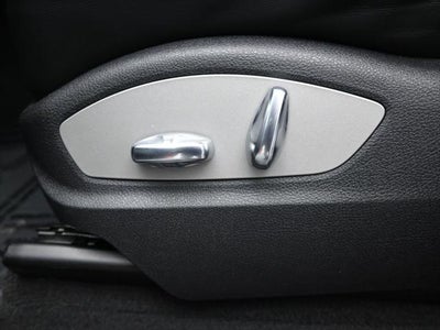 2024 Porsche Macan T