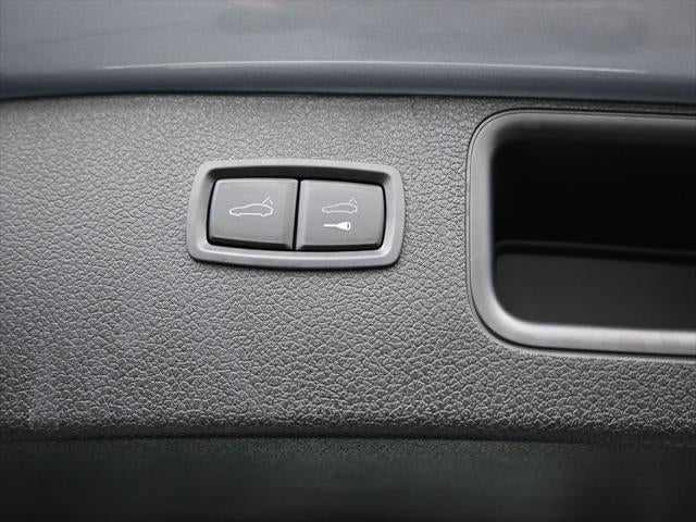 2024 Porsche Macan T