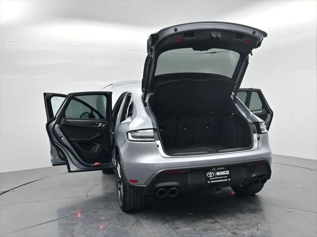 2024 Porsche Macan T