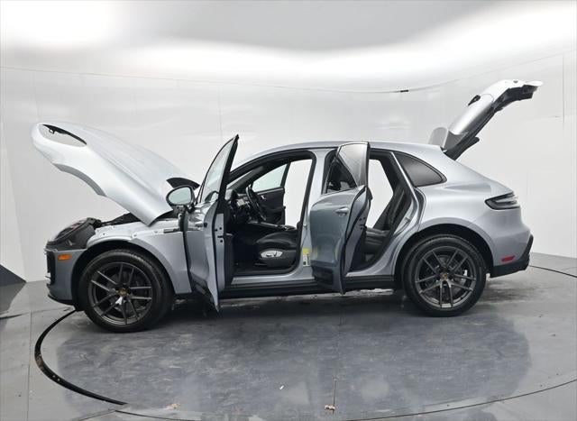 2024 Porsche Macan T