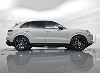 2025 Porsche Cayenne S
