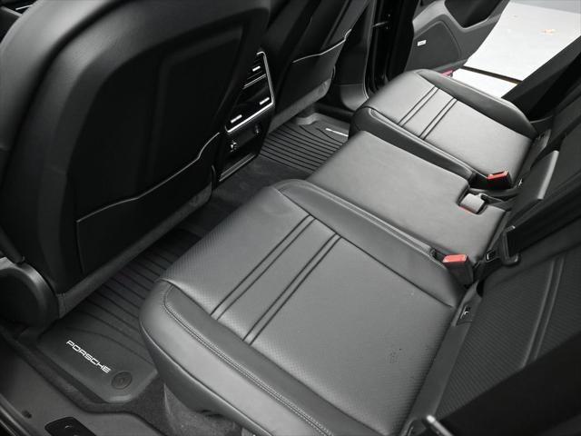 2022 Porsche Cayenne Coupe GTS