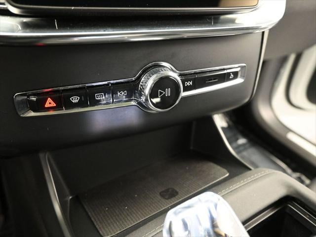 2025 Volvo XC90 B5 Plus 2025.5