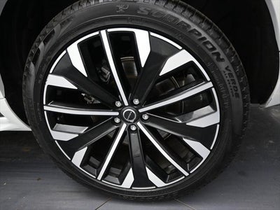 2025 Volvo XC90 B5 Plus 2025.5