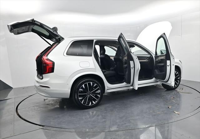 2025 Volvo XC90 B5 Plus 2025.5