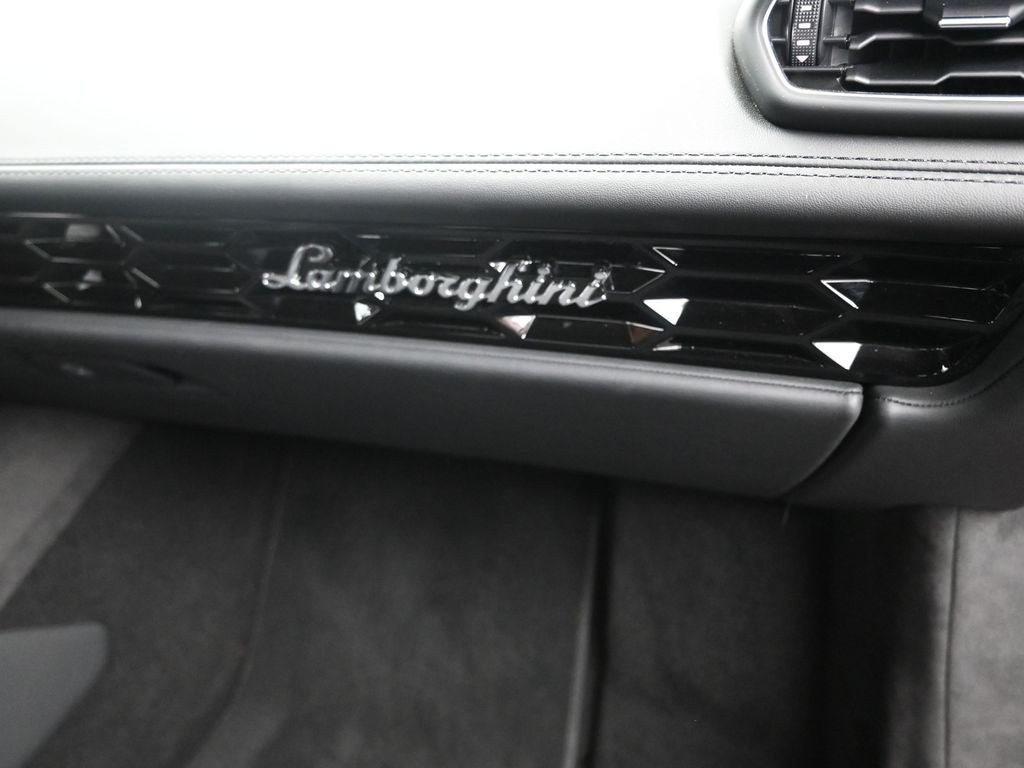 2023 Lamborghini Huracan Base