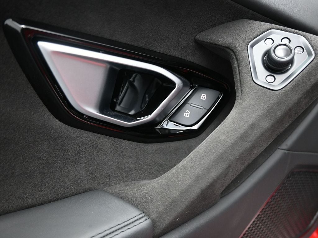 2023 Lamborghini Huracan Base