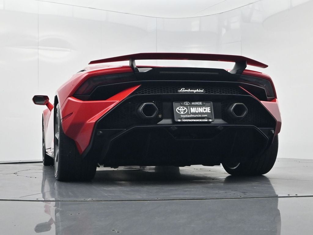 2023 Lamborghini Huracan Base