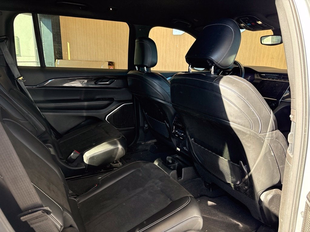 2022 Jeep Grand Cherokee L Altitude