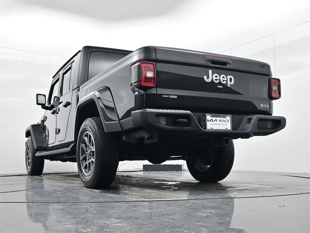2022 Jeep Gladiator Overland