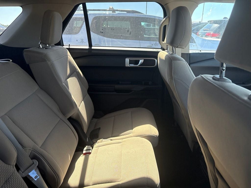 2023 Ford Explorer Base