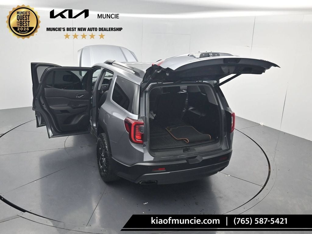 2022 GMC Acadia AT4