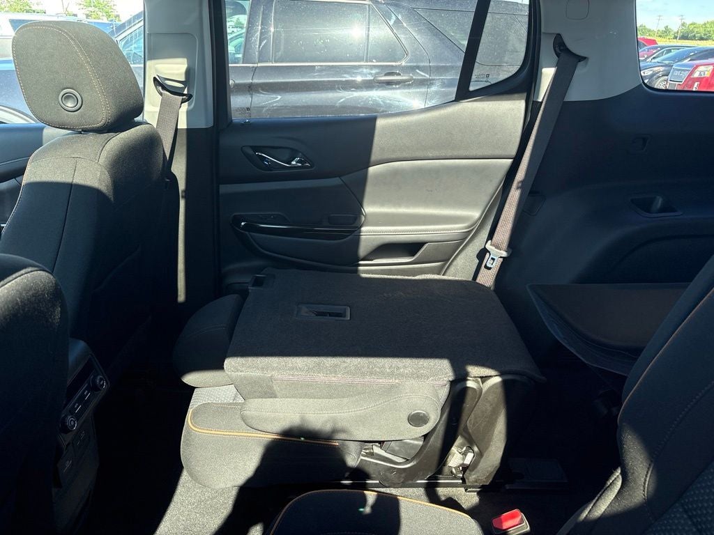 2021 GMC Acadia AT4