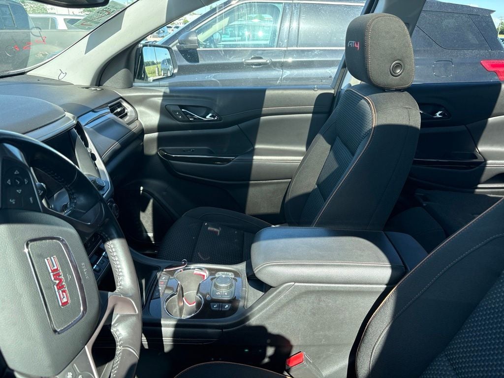 2021 GMC Acadia AT4