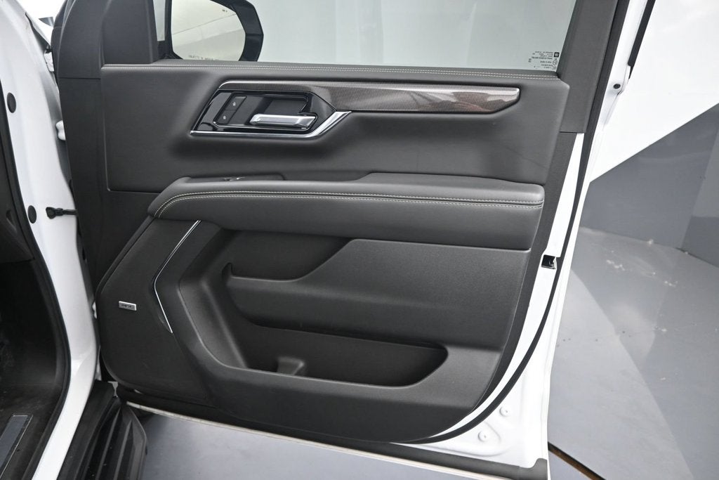 2025 GMC Yukon Elevation