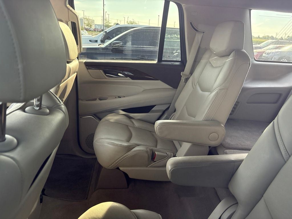 2017 Cadillac Escalade Luxury