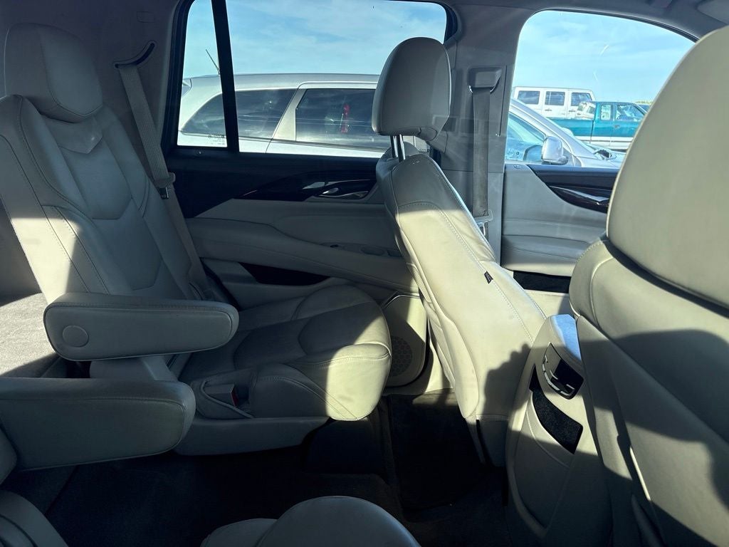 2017 Cadillac Escalade Luxury