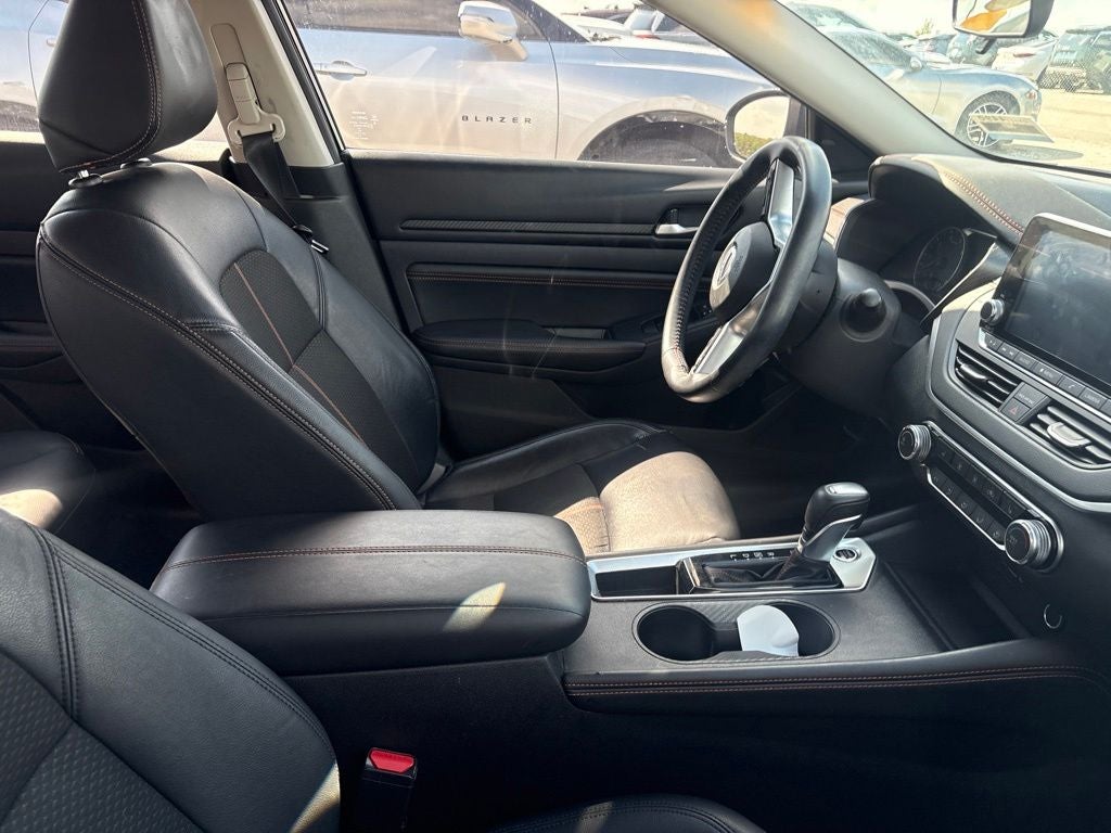 2021 Nissan Altima 2.0 SR