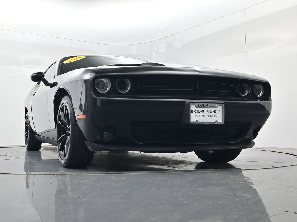 2016 Dodge Challenger SXT