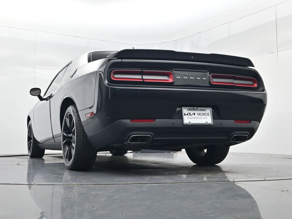 2016 Dodge Challenger SXT