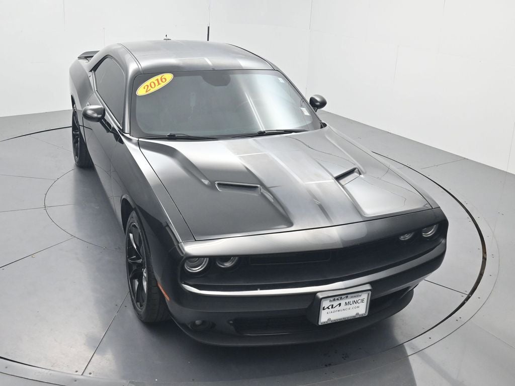 2016 Dodge Challenger SXT