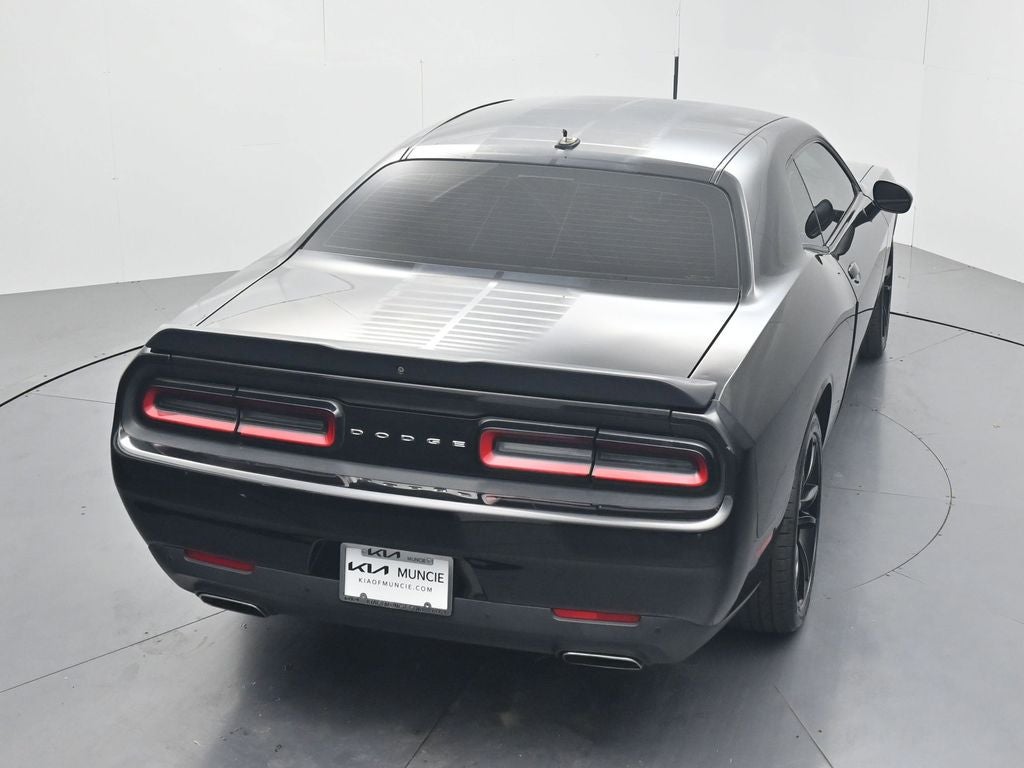 2016 Dodge Challenger SXT