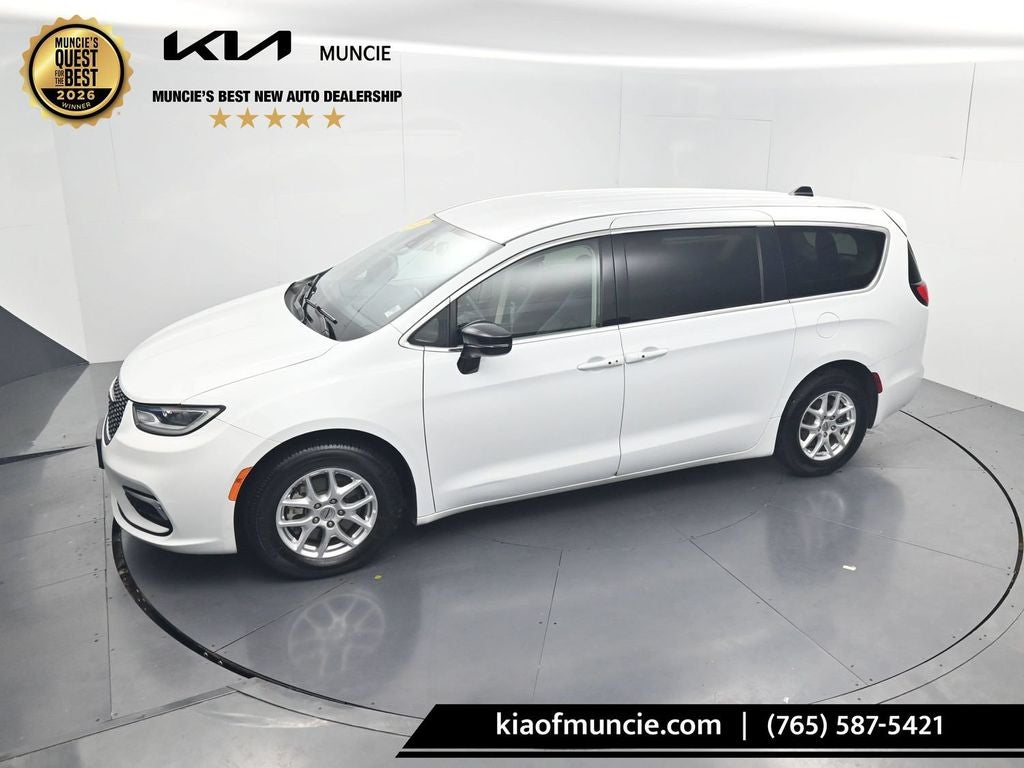 2024 Chrysler Pacifica Touring L