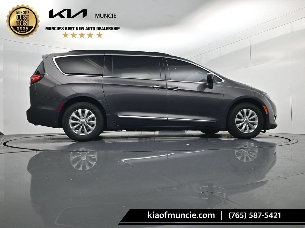 2017 Chrysler Pacifica Touring L