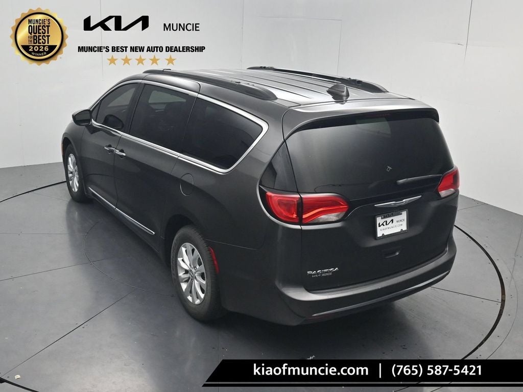 2017 Chrysler Pacifica Touring L